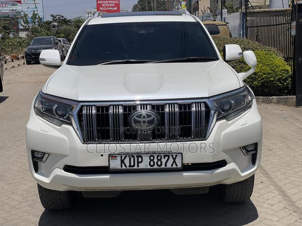 Toyota Land Cruiser Prado 2.8 2019 White