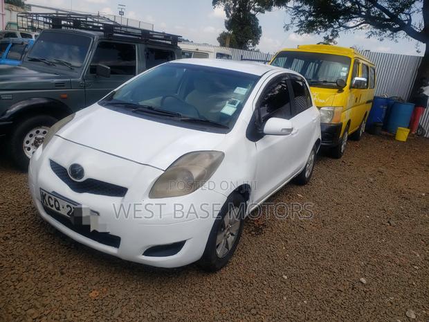 Toyota Vitz 2013 White