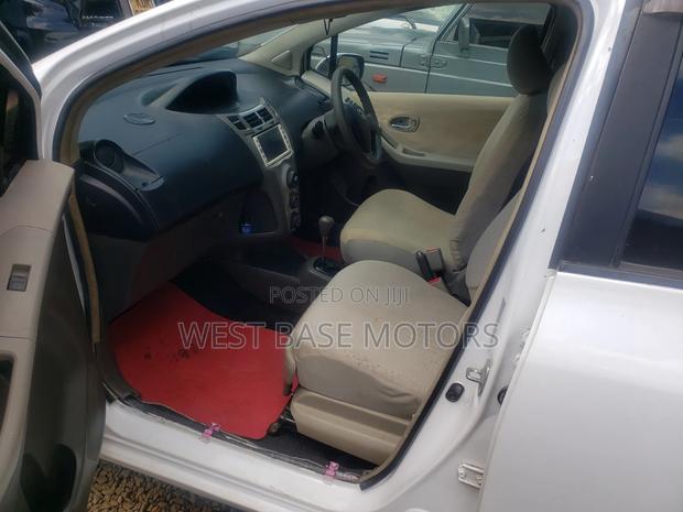 Toyota Vitz 2013 White