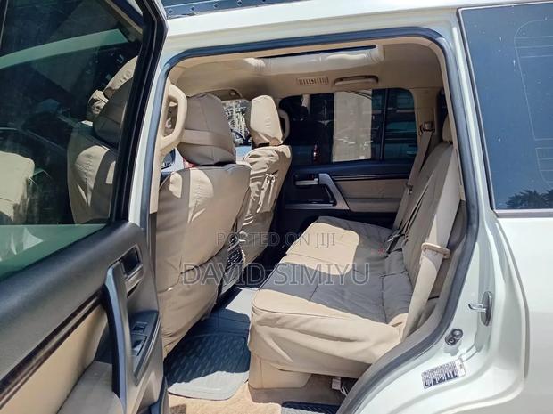 Toyota Land Cruiser 2008 White