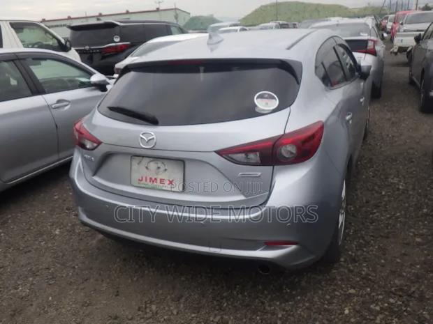 Mazda Axela 2019 Silver