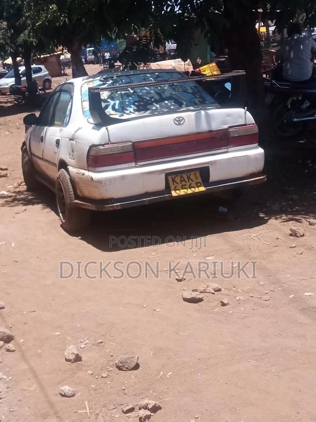 Toyota Corolla 1.3 Saloon 1992 White