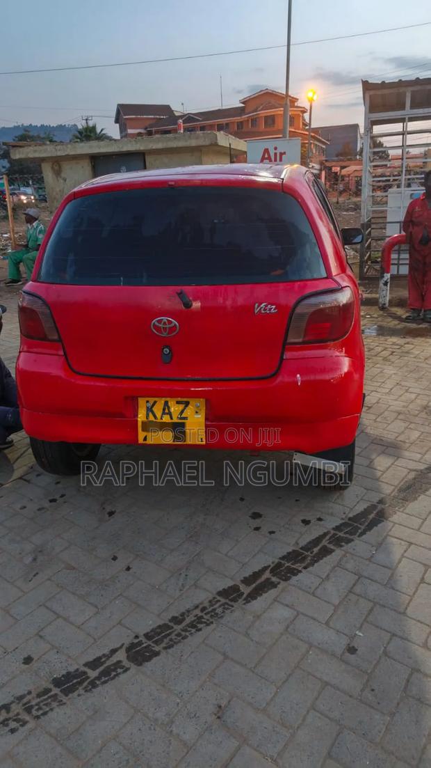 Toyota Vitz 1999 Red