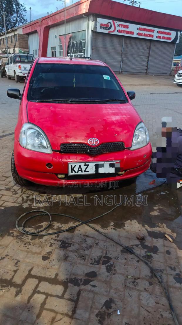 Toyota Vitz 1999 Red