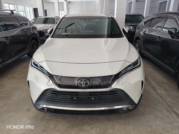 Toyota Harrier 2.0 2020 White