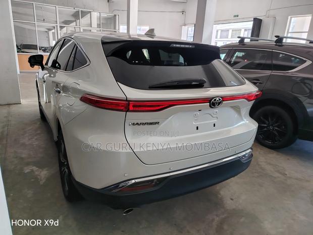 Toyota Harrier 2.0 2020 White