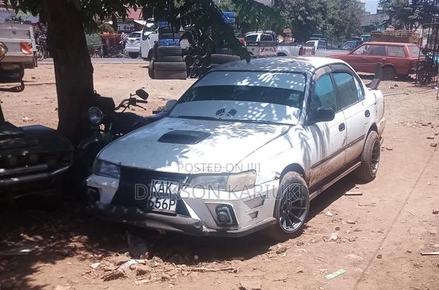 Toyota Corolla 1.3 Saloon 1992 White