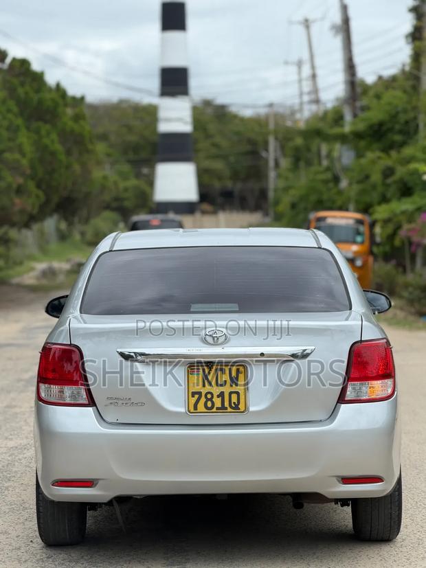 Toyota Axio 2013 Silver