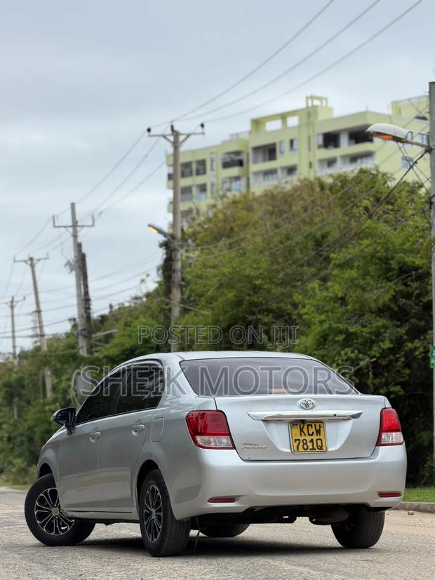 Toyota Axio 2013 Silver