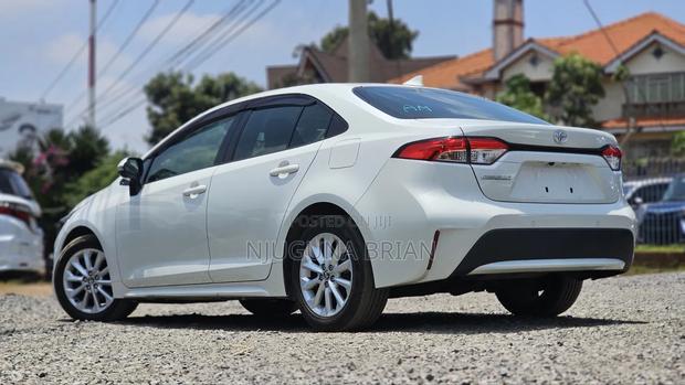 Toyota Corolla L 2020 White
