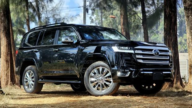 Toyota Land Cruiser 3.3 Diesel 4WD 2022 Black