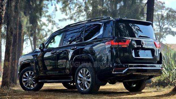 Toyota Land Cruiser 3.3 Diesel 4WD 2022 Black