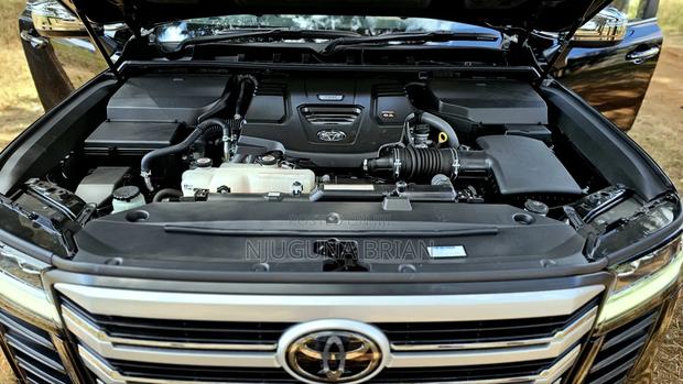 Toyota Land Cruiser 3.3 Diesel 4WD 2022 Black