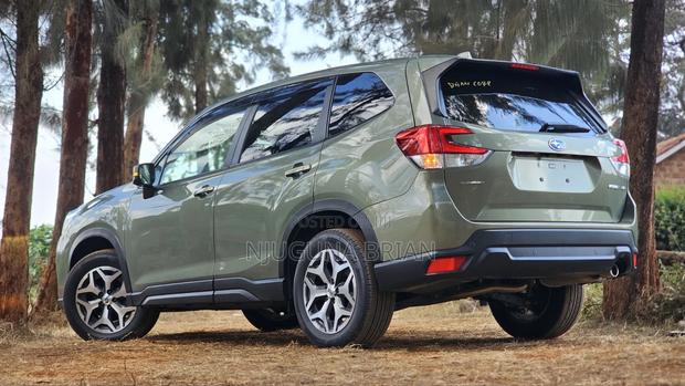 Subaru Forester Base AWD 2019 Green