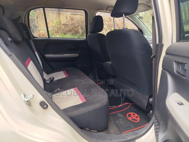 Toyota Passo 1.0 FWD 2018 Beige