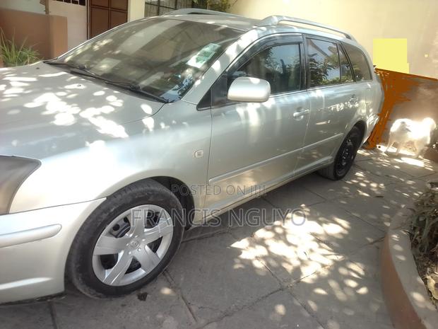 Toyota Avensis 2005 Silver