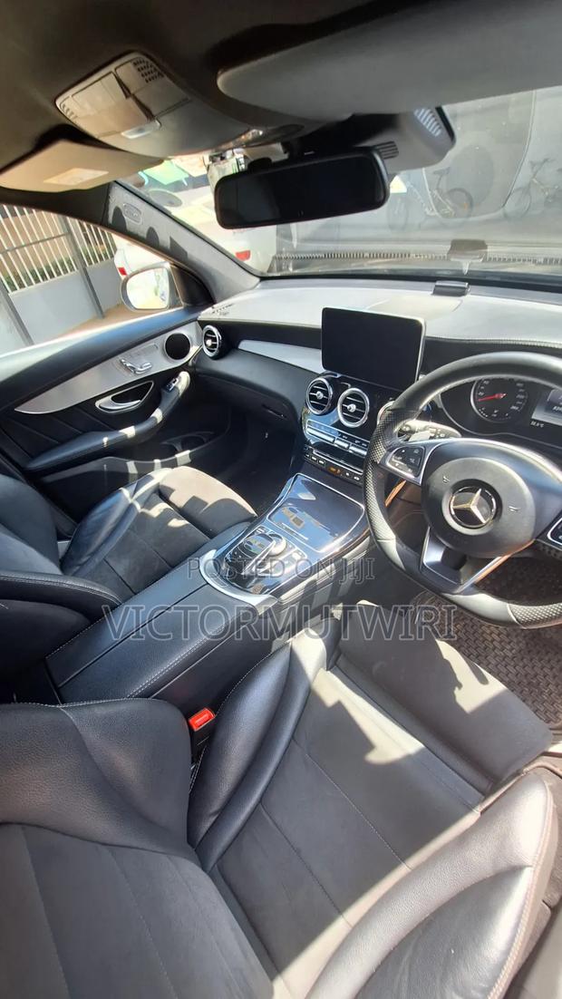 Mercedes-Benz GLC-Class GLC250 Sport Utility 4-Door (2.0L, 4cyl Turbo)