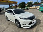 Toyota Harrier 2018 White for sale