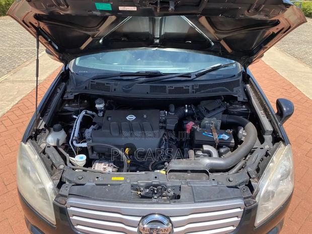 Nissan Dualis 2010 Black