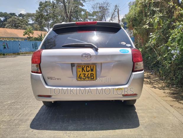 Toyota Corolla Fielder 2013 Silver