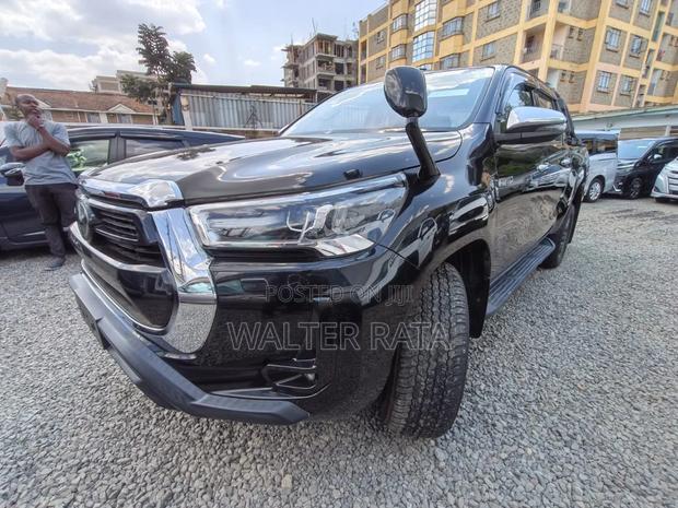 Toyota Hilux 2021 Black