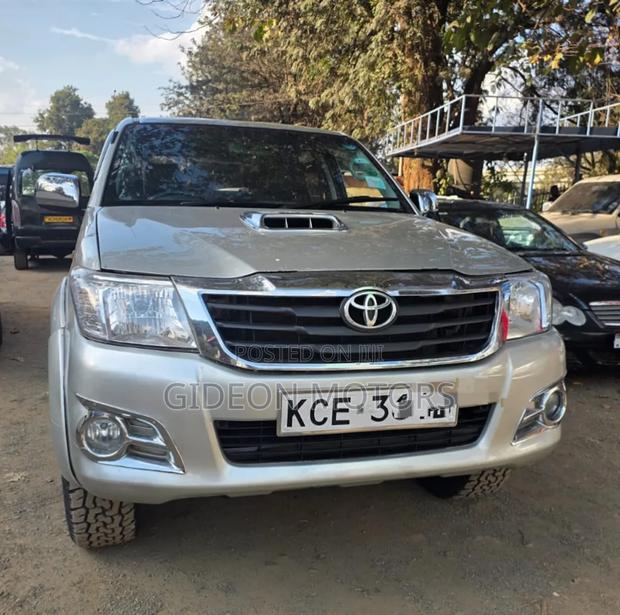 Toyota Hilux 2008 Silver