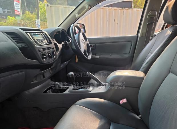 Toyota Hilux 2008 Silver