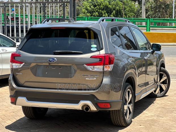 Subaru Forester Limited AWD 2019 Brown