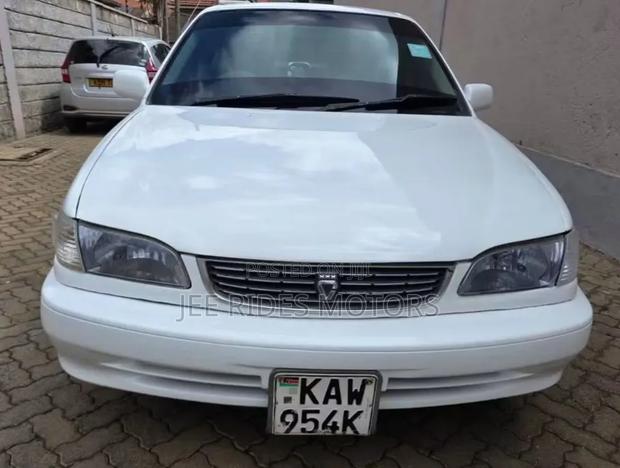 Toyota Corolla Automatic 1999 White