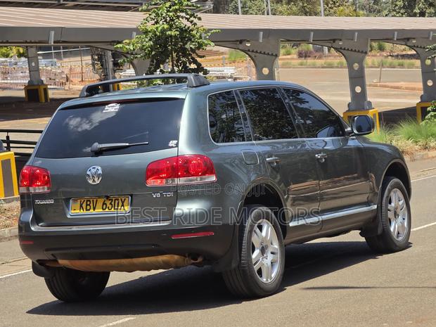 Volkswagen Touareg 3.0 V6 TDi Automatic 2006 Gray