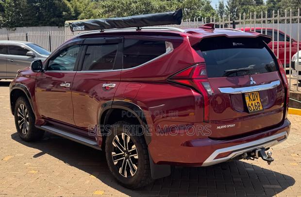 Mitsubishi Pajero 2020 Red