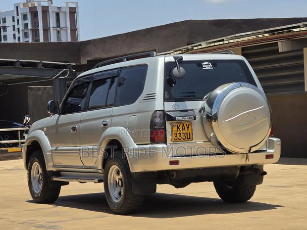 Toyota Land Cruiser Prado 3.0 TD 2000 Silver