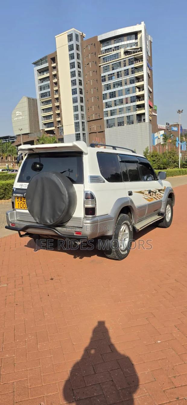 Toyota Land Cruiser Prado 2001 Pearl