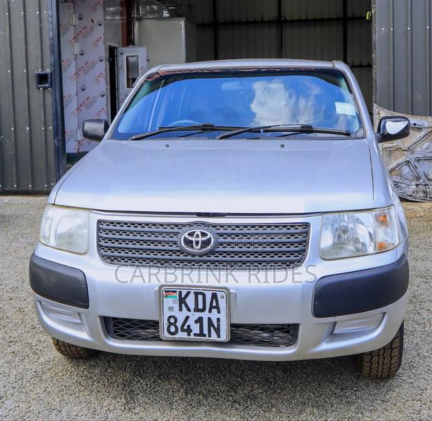 Toyota Succeed 2013 Silver