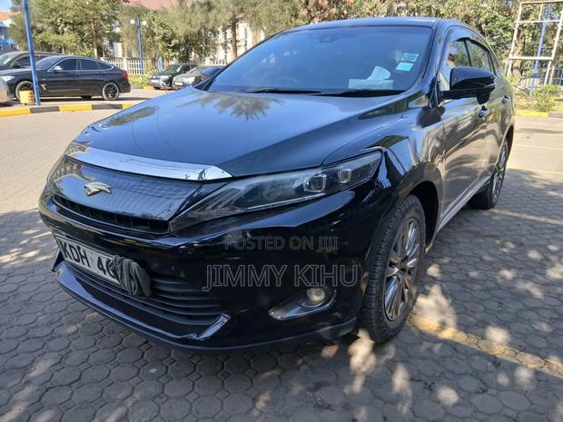 Toyota Harrier 2.0 2015 Black