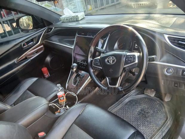 Toyota Harrier 2.0 2015 Black