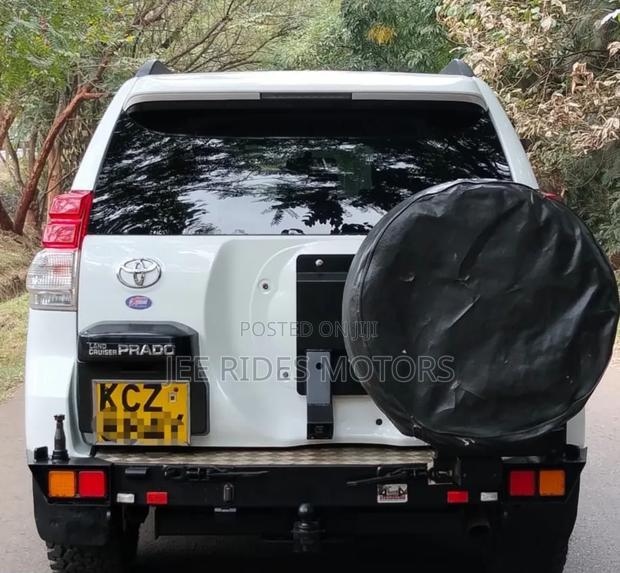 Toyota Land Cruiser Prado 2012 Off white