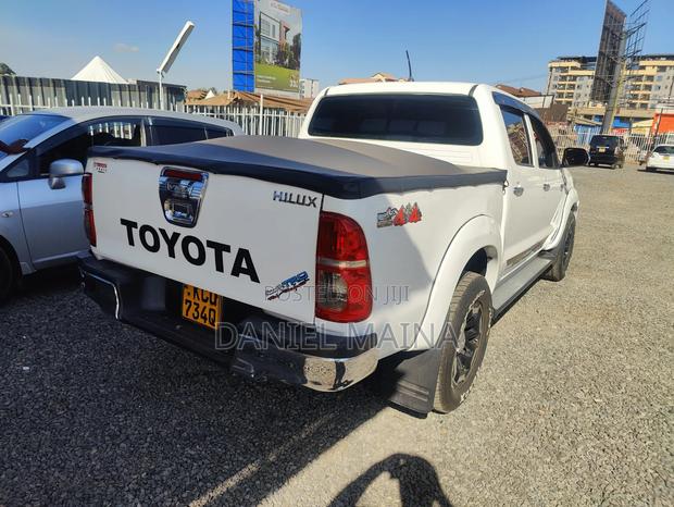 Toyota Hilux 3.0 D-4D 4x4 2012 White