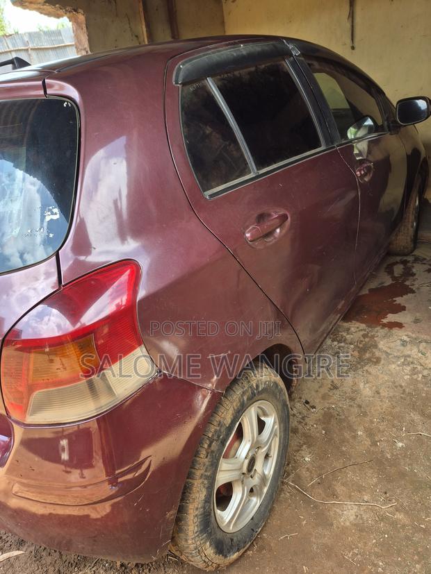 Toyota Vitz 2010 Burgundy