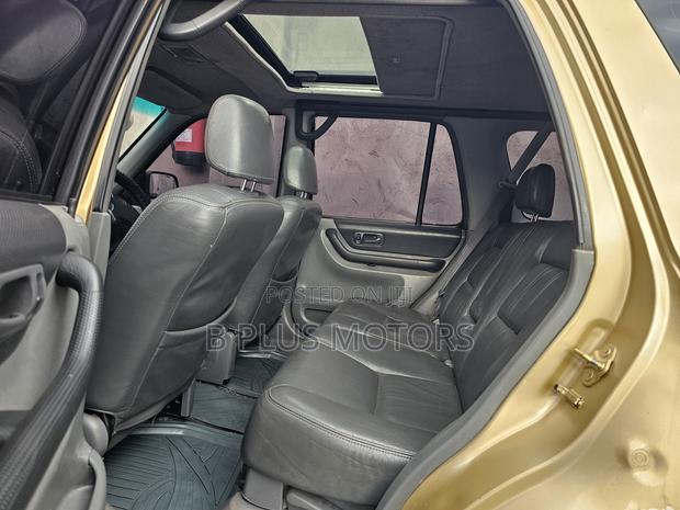 Honda CR-V 2004 Gold