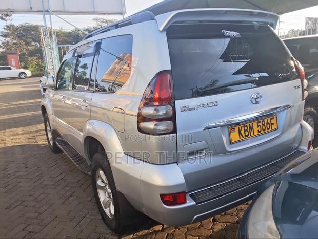 Toyota Land Cruiser 2004 Silver