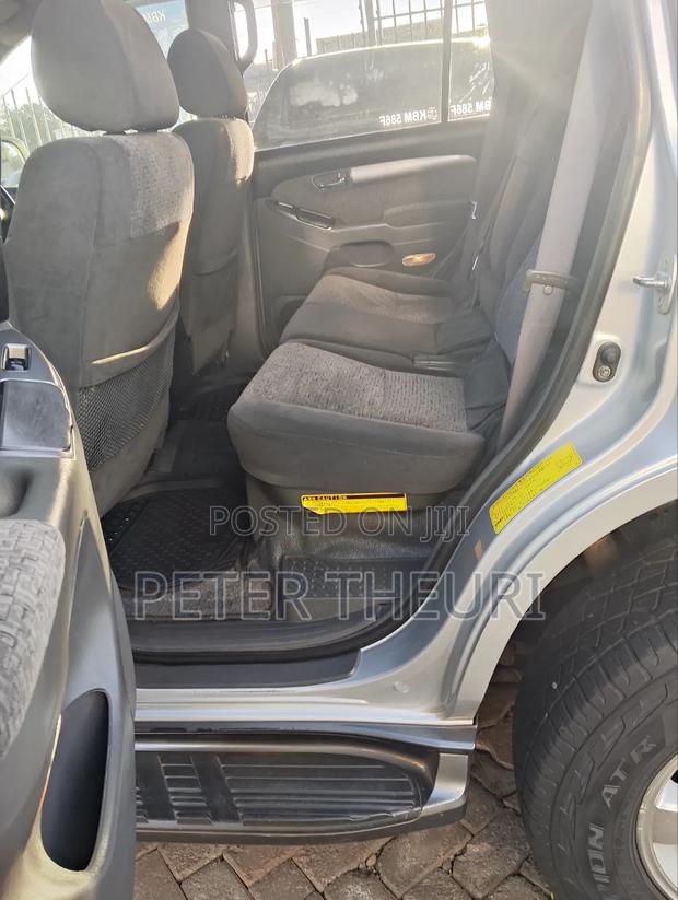 Toyota Land Cruiser 2004 Silver