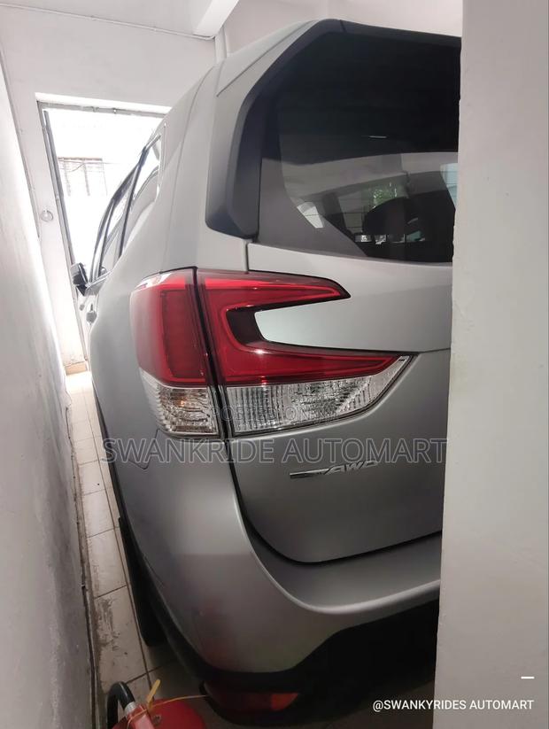 Subaru Forester 2018 Silver