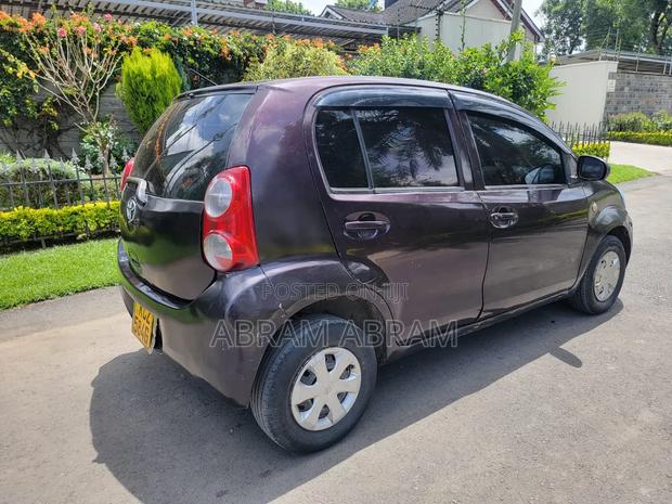 Toyota Passo 2012 Maroon