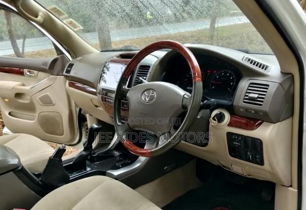 Toyota Land Cruiser Prado 2008 Off white
