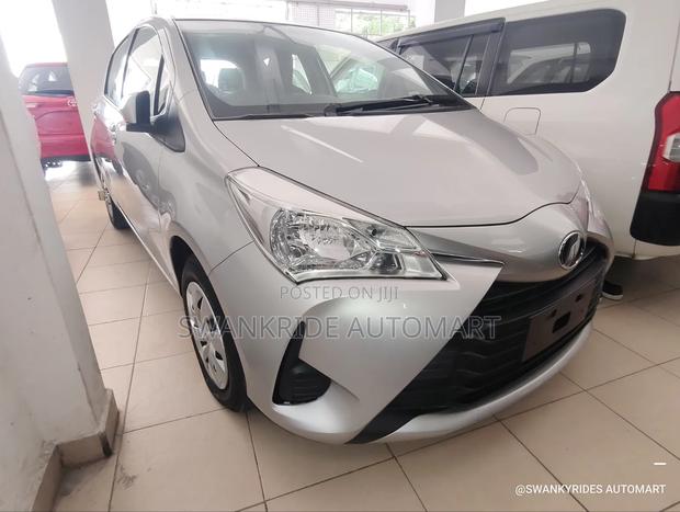 Toyota Vitz 1.0 FWD 5dr 2019 Silver