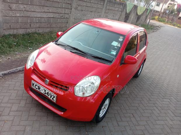 Toyota Passo 2011 Red