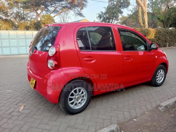 Toyota Passo 2011 Red