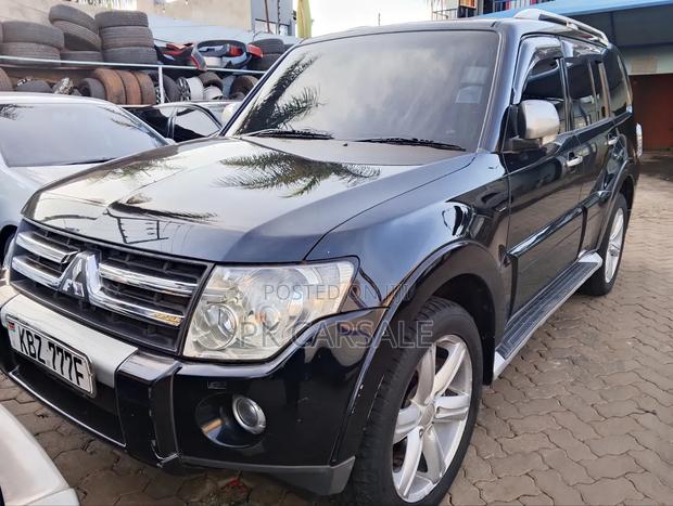 Mitsubishi Pajero 2008 Black