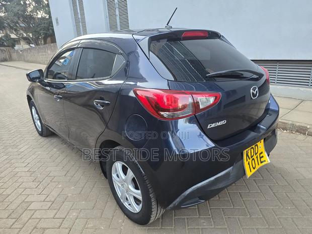 Mazda Demio 2016